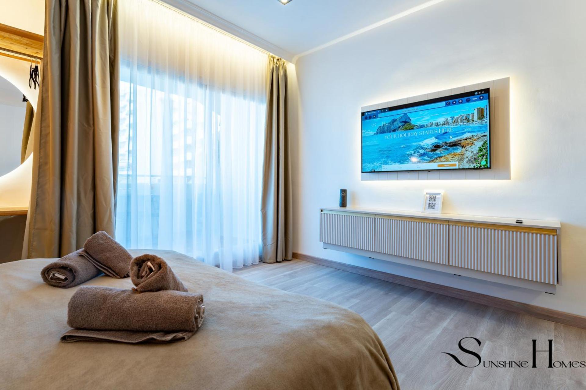 Seaview Beachfront Studio With Aqua Park & Balcony Benalmádena Exterior photo