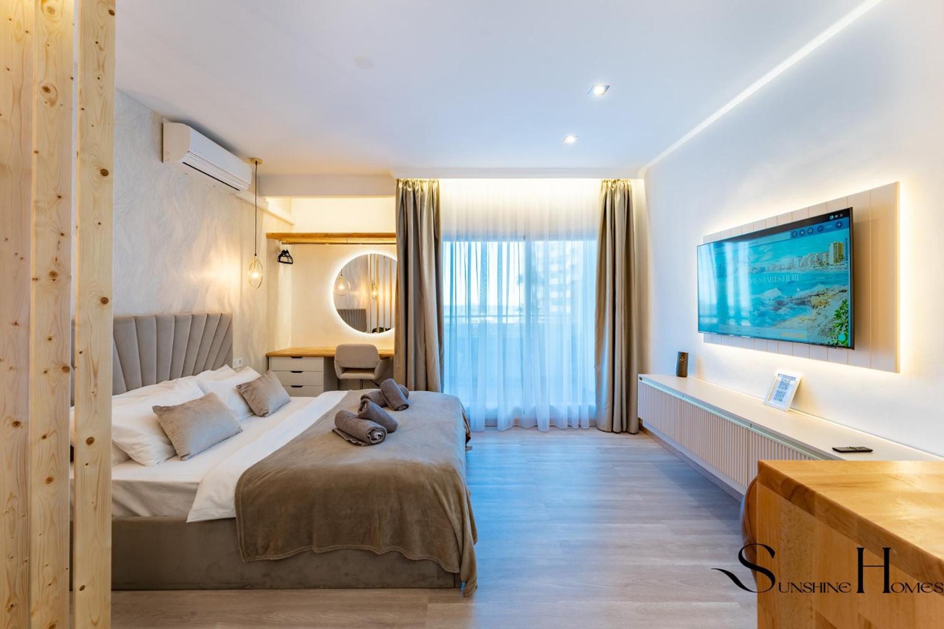 Seaview Beachfront Studio With Aqua Park & Balcony Benalmádena Exterior photo