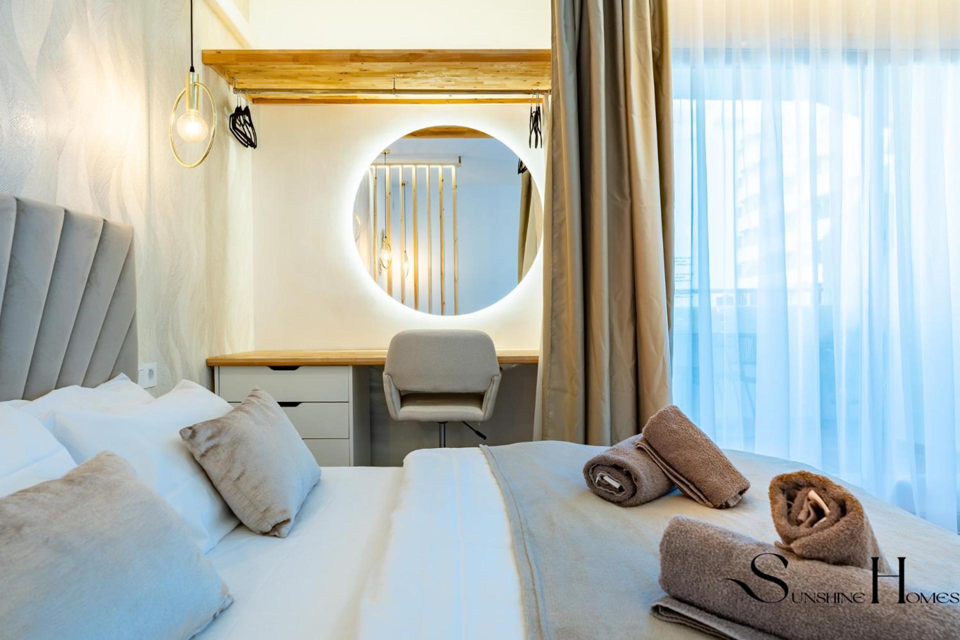 Seaview Beachfront Studio With Aqua Park & Balcony Benalmádena Exterior photo