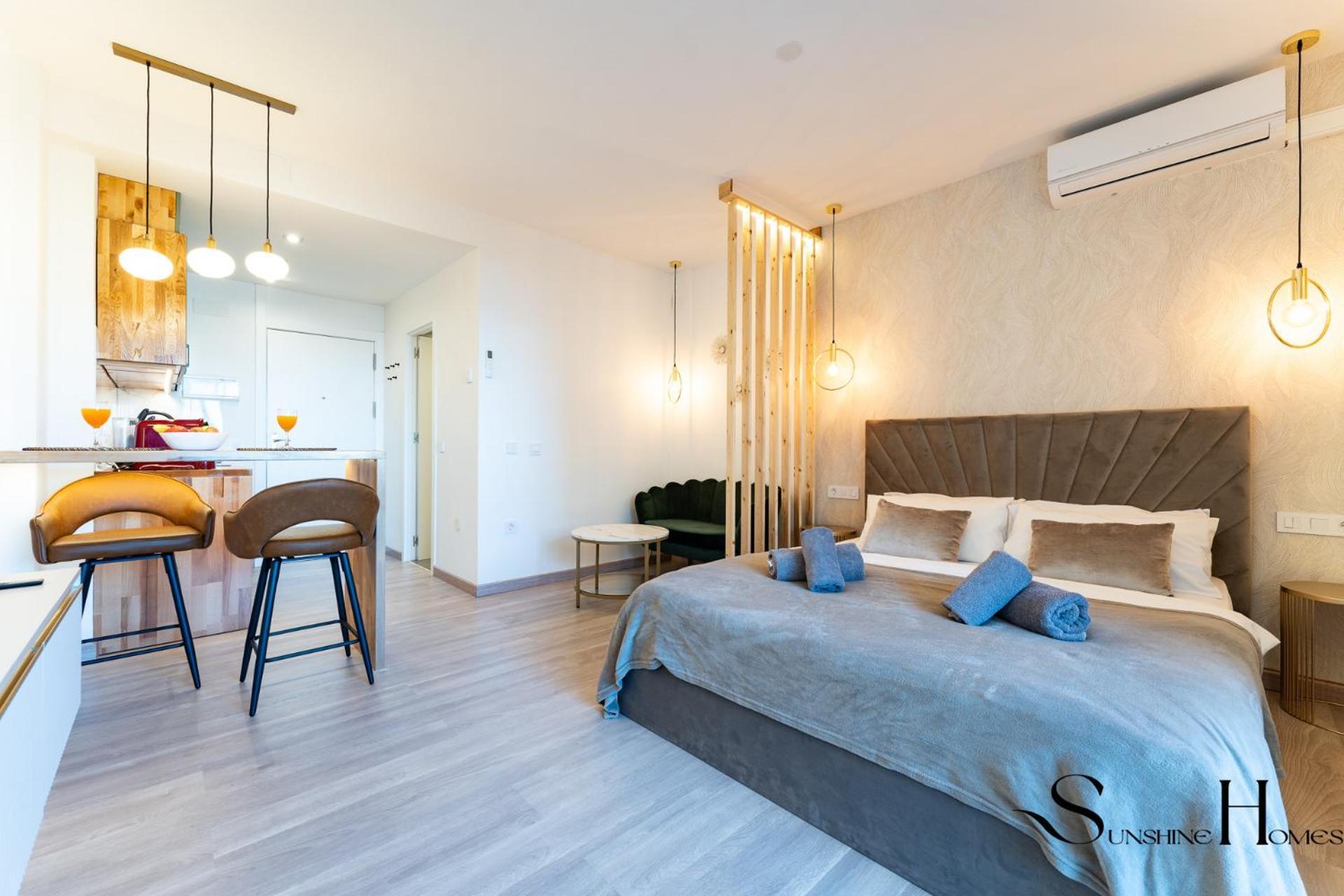 Seaview Beachfront Studio With Aqua Park & Balcony Benalmádena Exterior photo