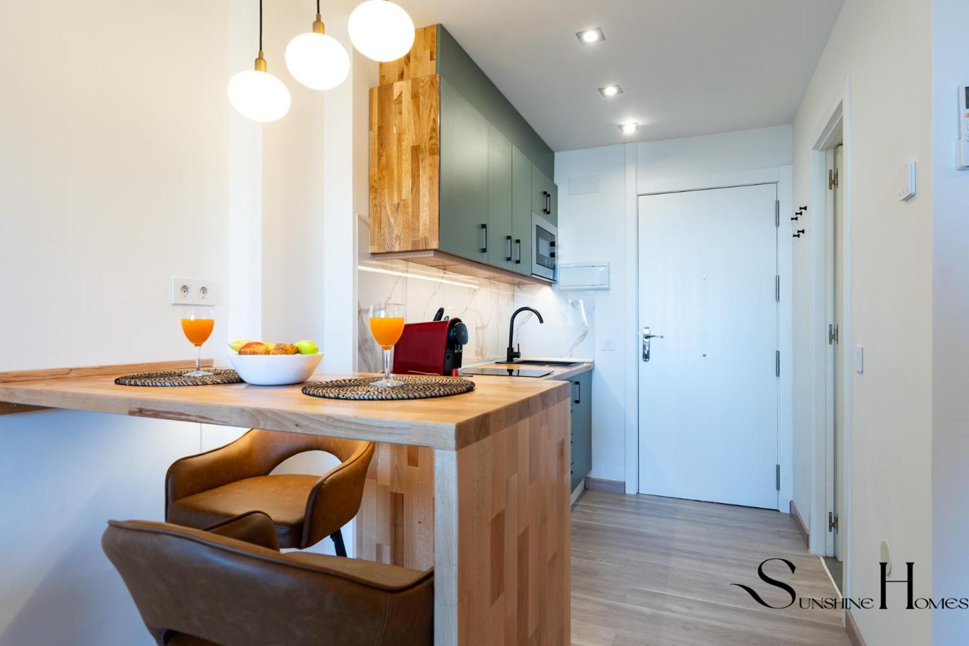 Seaview Beachfront Studio With Aqua Park & Balcony Benalmádena Exterior photo