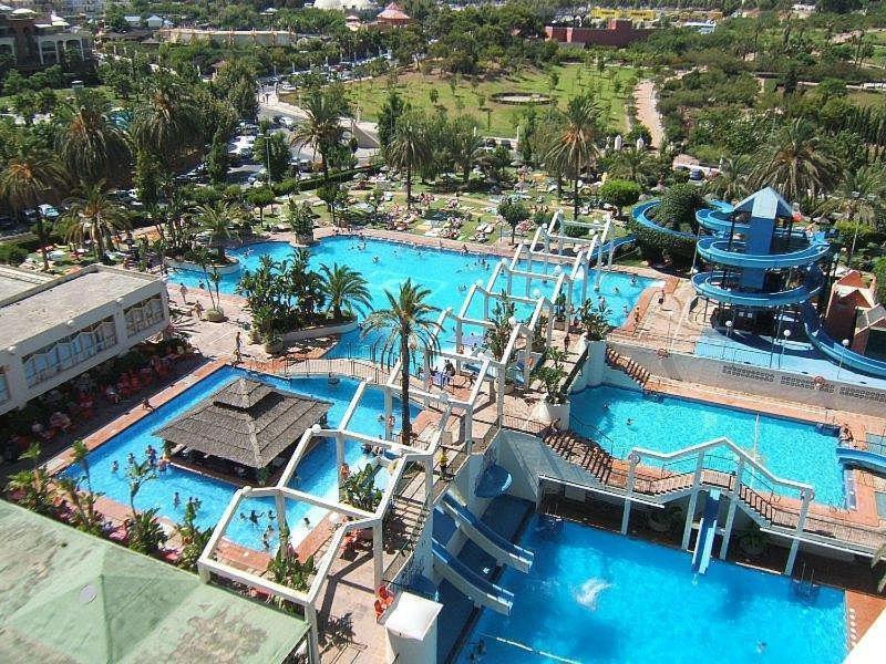 Seaview Beachfront Studio With Aqua Park & Balcony Benalmádena Exterior photo
